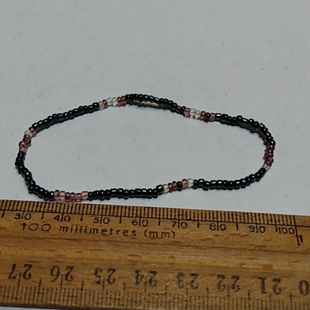 6.3ct Multi colored bungee beaded bracelet from canada